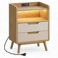 Comodino in rovere naturale e crema con 2 cassetti, vano illuminato, presa e porte USB, 45 x 40 x 65 cm